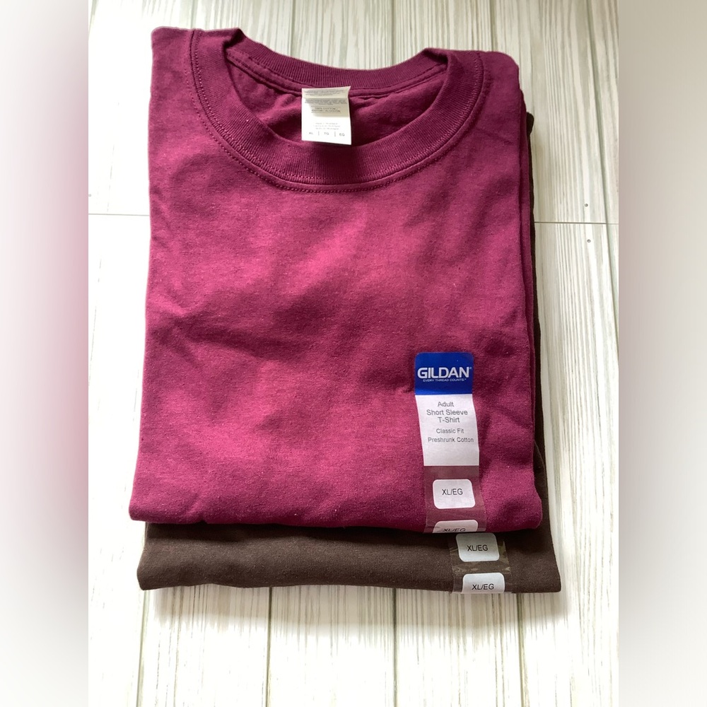 NWT!  Men’s Cotton T-shirt No Pocket Short Sleeve 2 Colors  (XL)